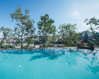 Goldient Boutique Hotel - Dalat - Pool