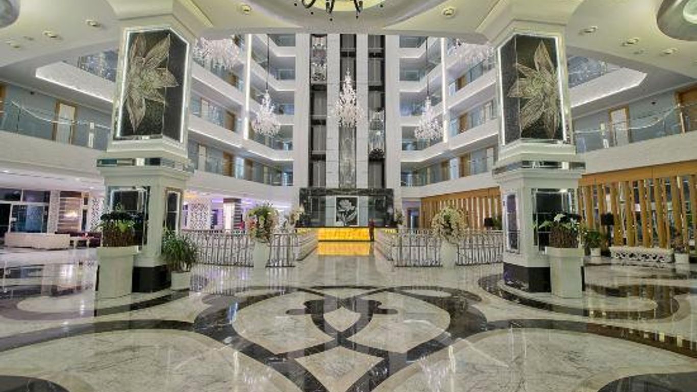 Q Premium Resort Hotel