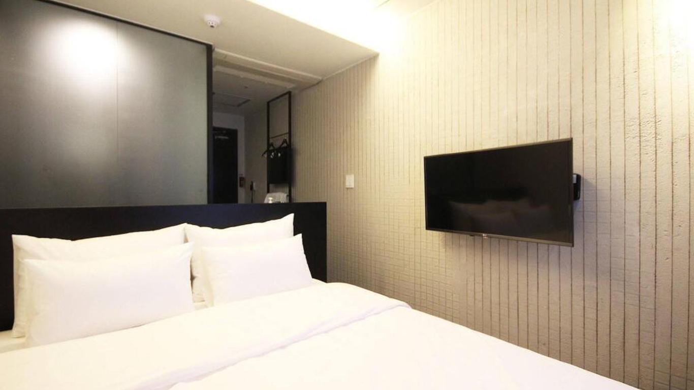 Mini Hotel May Nampo