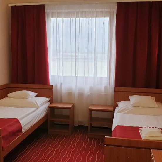 Diana Club Hotel image 1