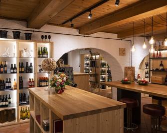 Romantik Hotel Oberwirt - Marlengo - Bar