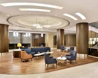 Radisson Gurgaon Udyogvihar - Gurugram - Lobby