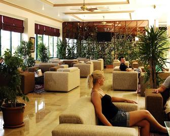 Kirbiyik Resort Hotel - Kargiçak - Lounge
