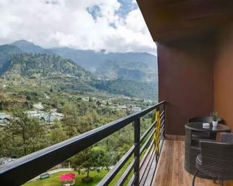 Orsino Khangri Karpo - Lachung - Balcony