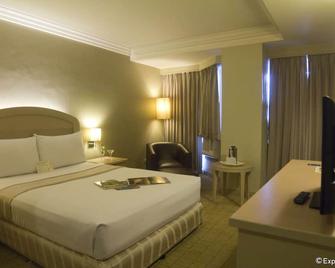 Riviera Mansion Hotel - Manila - Kamar Tidur