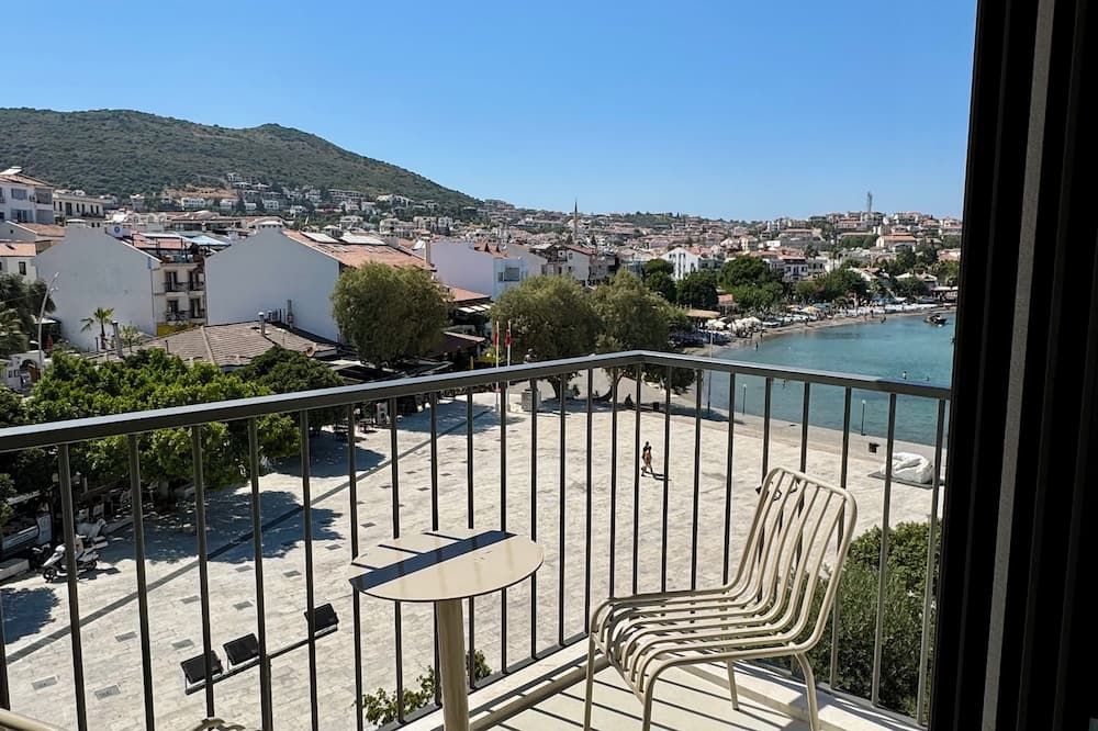 Datca Deniz Hotel - דטקה - מרפסת