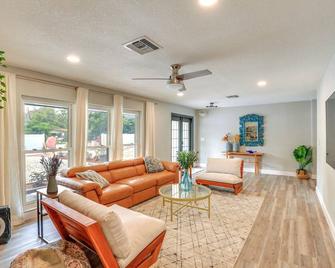 Vero Beach Vacation Rental Pool and Putting Green! - Vero Beach - Sala de estar