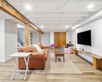 The urban artist - House for 10 downtown - Quebec