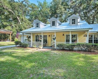 Serene Old Town Getaway Near Suwannee River! - Old Town - Building