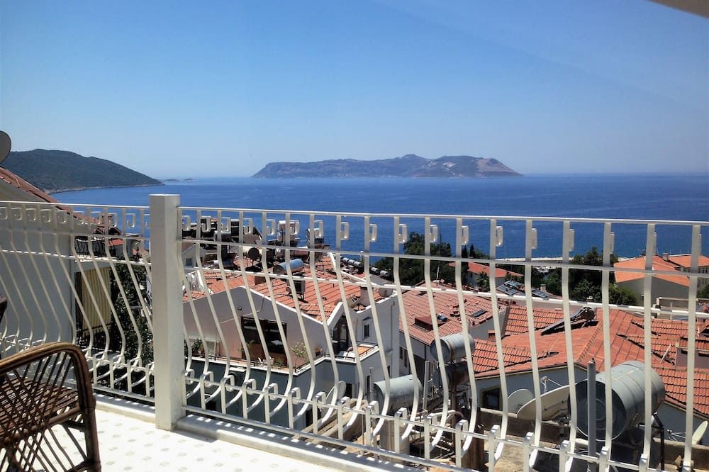 سميرنا بانسيون