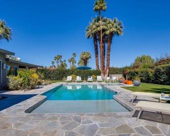 Holy Toledo - Palm Springs - Piscina