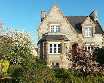 Villa de Granit Rose - Landivisiau - Bâtiment