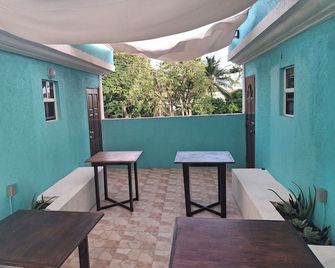Blr Beach Villas #7 - Oistins - Balkón
