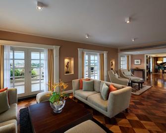 Cinnamon Lakeside - Colombo - Living room