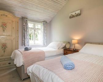The Hen House - Rugeley - Bedroom