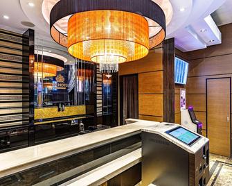 Apa Hotel Mita Ekimae - Tokyo - Front desk