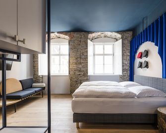 Romantik Hotel Zur Schwane - Volkach - Slaapkamer