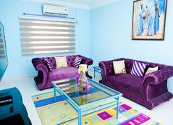 Maxwell Court Apartments - Accra - Living room
