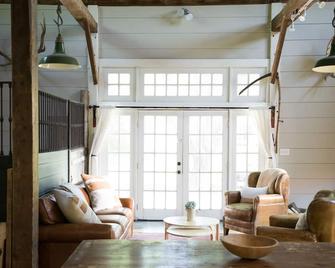 19th c. Barn in the Berkshires - Cheshire - Sala de estar