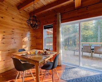 Le Sherwood #4 Shannon - Saint-Gabriel-de-Valcartier - Salle à manger