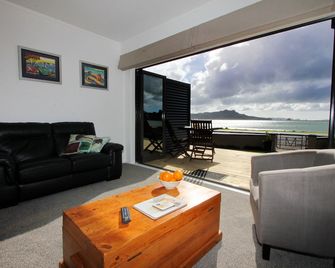 Blue Marlin Apartments - וויטיאנגה - סלון