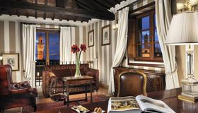 Grand Hotel Continental Siena - Starhotels Collezione - Siena - Sala de estar