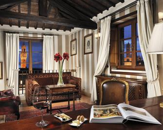 Grand Hotel Continental Siena - Starhotels Collezione - Siena - Living room