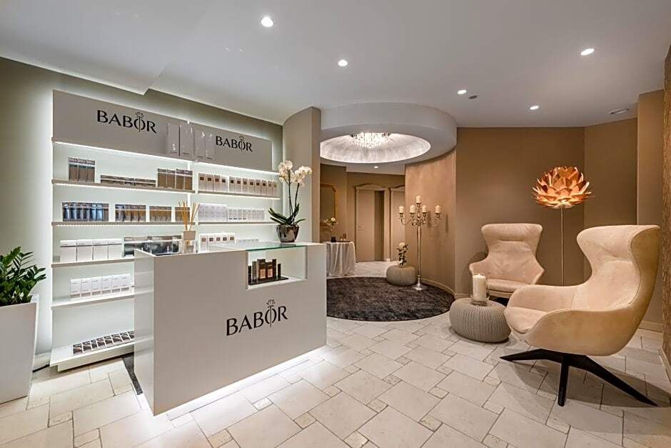 Small & Beautiful Hotel Gnaid - טירולו - דלפק קבלה