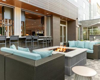 Hilton Garden Inn Walnut Creek - Walnut Creek - Patio