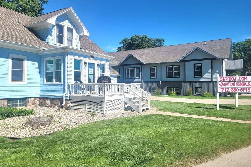 Bring ALL of your family and friends to stay at the Central Stay Cation in Arnolds Park!