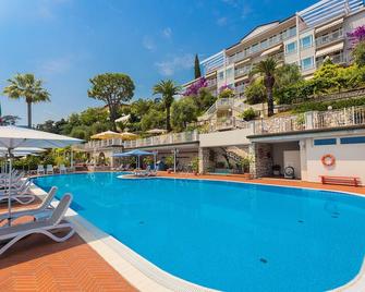 Hotel Villa Florida - Gardone Riviera - Zwembad