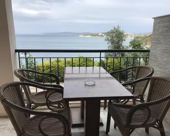 Tayfun Hotel - Mordoğan - Balcón
