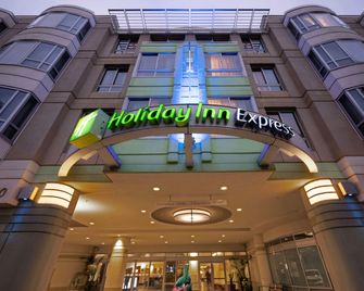 Holiday Inn Express & Suites San Francisco Fishermans Wharf By IHG - San Francisco - Building