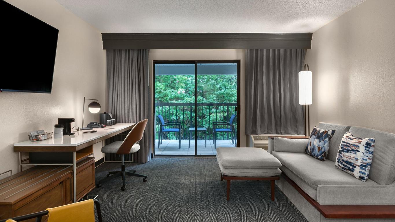 Courtyard by Marriott Winston-Salem Hanes Mall