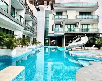 Chalay Monta - Hua Hin - Pool