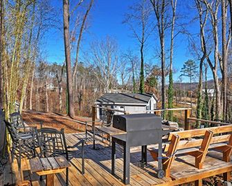 'Paradise Cove' Cabin w/ Boathouse & Dock - Guntersville - Balcone