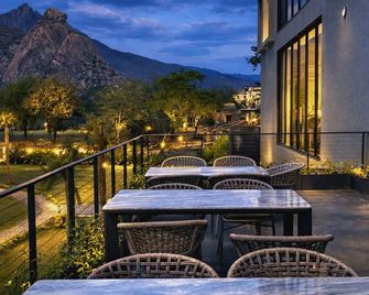 Avisa Hotel & Resort Abu Road - Luxury Pool & Mountain View - Ābu Road