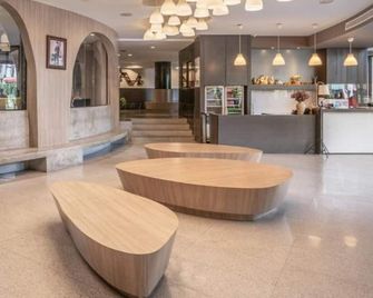 I Pavilion Hotel (Sha Plus+) - Phuket City - Front desk
