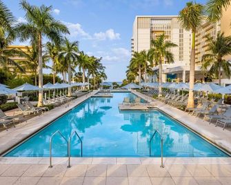 Direct Oceanfront Marriott's Crystal Shores Resort 2-Bedroom Villa Marco Island - Marco Island - Pool