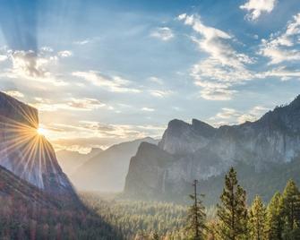 Under Canvas Yosemite - Groveland - Edificio
