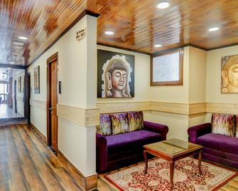 Sumitel Hotel 500 meters from Mall Road - Darjeeling - Huiskamer