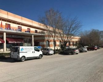 Hotel La Atalaya - Fuentidueña de Tajo - Building