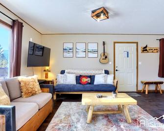 The Wolf Retreat | Lake+Alpine Lookout | Fast Wifi - Twin Lakes (Lake County) - Sala de estar
