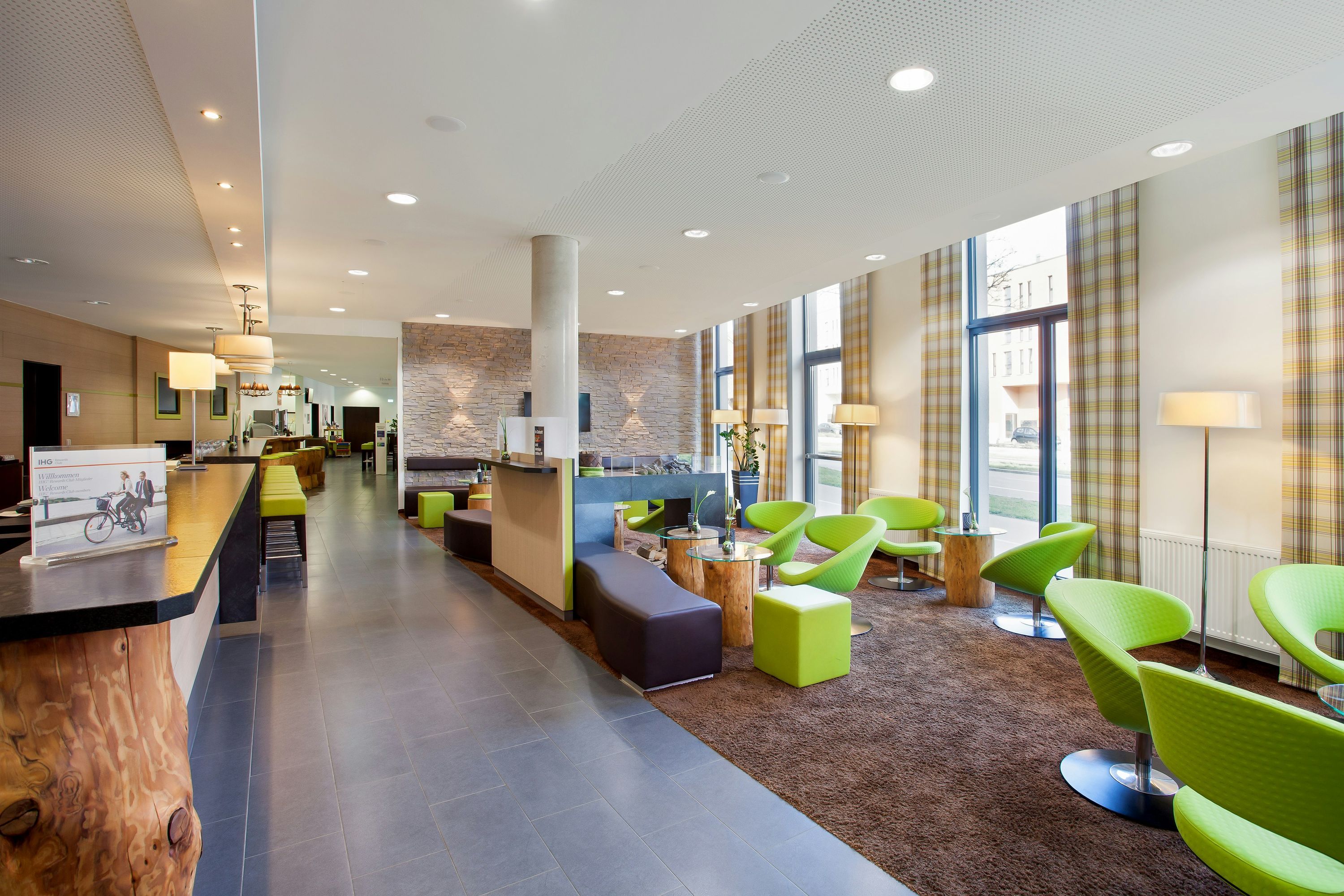 Holiday Inn Express Augsburg By IHG - אוגסבורג - טרקלין