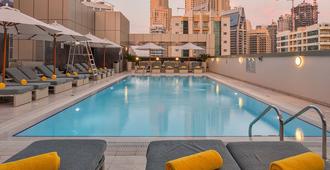 Wyndham Dubai Marina - Dubai - Pool