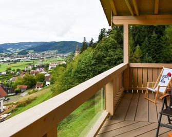 Panoramahisli 4 - Fischerbach - Balkon