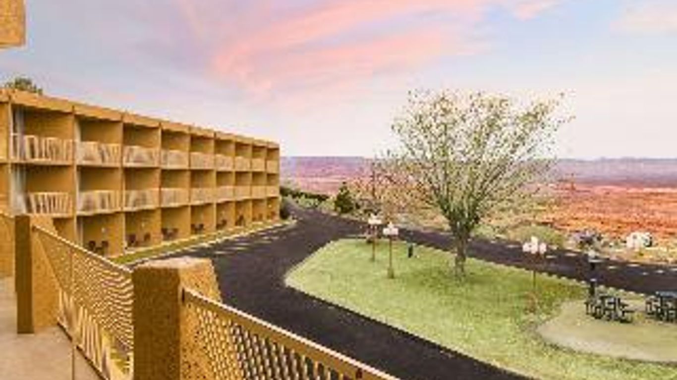 Quality Inn View of Lake Powell - Page