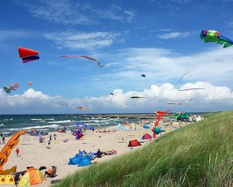Summer House in Jaroslawiec Near Beach & Pool - Jarosławiec - Bãi biển
