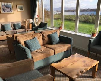 St Columba Hotel - Isle of Iona - Living room
