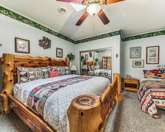 Alto Mtn Retreat on 8 Acres w/ Indoor Hot Tub - Alto